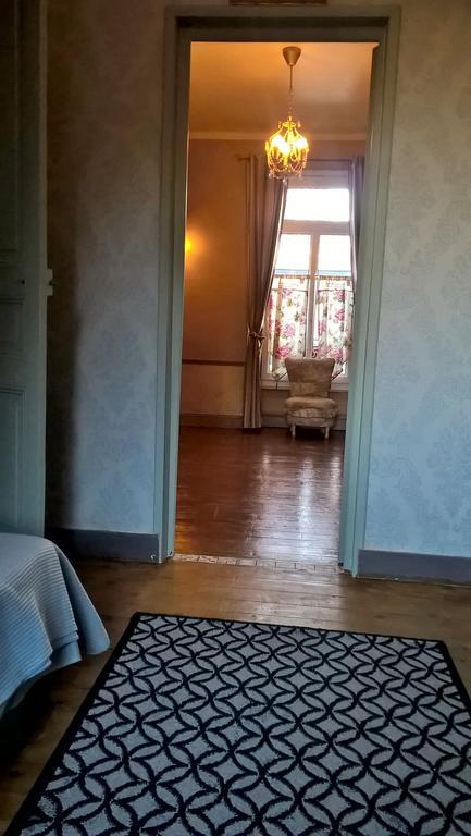 Le Clos Manceau Bed & Breakfast Льо Ман Екстериор снимка