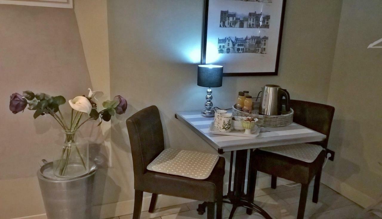 Le Clos Manceau Bed & Breakfast Льо Ман Екстериор снимка