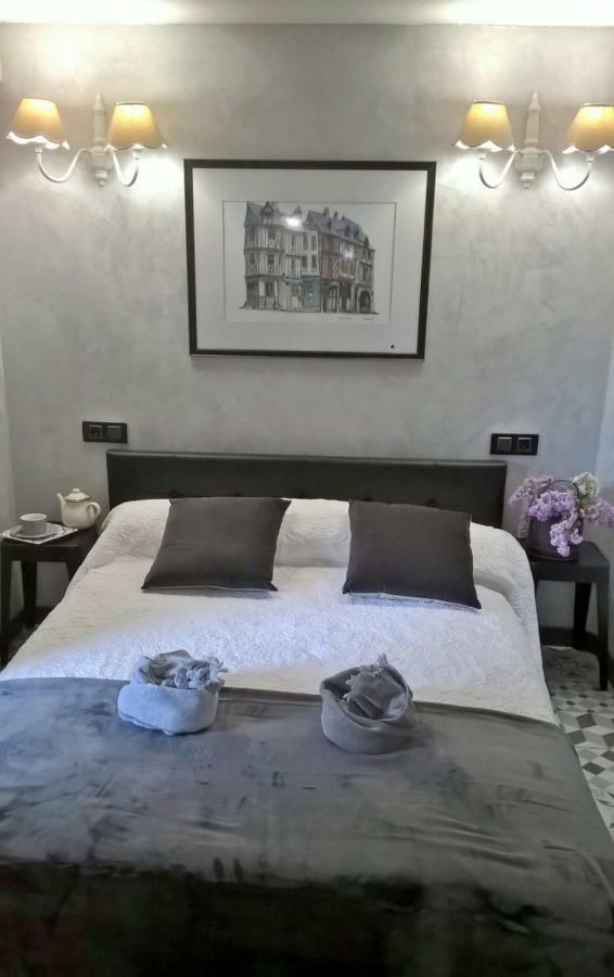 Le Clos Manceau Bed & Breakfast Льо Ман Екстериор снимка